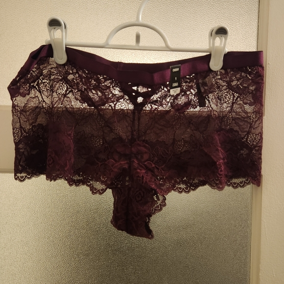 Torrid , cheeky shorts , size 1 - Picture 3 of 4